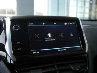 Peugeot 2008 1.2 PureTech Allure 110pk | Extra getint glas | Achteruitrijcamera | Climate control | Apple carplay/Android auto | Lage km.stand | Lichtmetalen velgen | Regensensor / 27