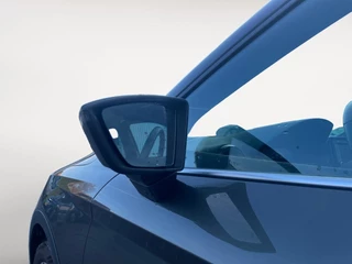 SEAT Arona Xperience Business Connect / 22