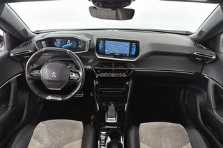 Peugeot e-2008 EV GT Pack 50 kWh Panoramadak Adaptieve Cruise Stoelverwarming / 8