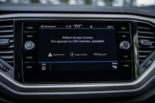 Volkswagen T-Roc 1.5 TSI Sport Autom. | Navi | PDC | Cruise controle | Trekhaak / 39