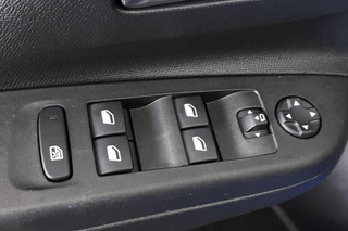 Opel Corsa 1.2 Ultimate 100PK Stoelverwarming Massage Keyless LED Koplampen / 29