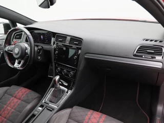 Volkswagen Golf 2.0 TSi GTi 290 Pk TCR | Panorama Dak | Adaptive Cruise | Camera | Stoelverwarming | 18 inch | 90.438 km!! / 49