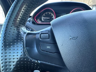 Peugeot 208 1.6 THP GTI Perfect onderhouden '' Pano - Infotainmensystem - Allseasonbanden '' / 16