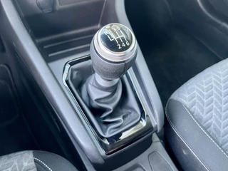 Renault Clio 1.0 TCe 90 Evolution  | Lichtmetaal | Parkeersensoren | Dodehoek | Navigatie | Airco | Cruise Control | Chrome Pakket | Elektrische Ramen | Getint Glas | NL Auto | BTW Auto | Apple CarPlay/Android Auto / 31