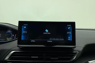 Peugeot 3008 1.2 Hybrid 136 Allure | DEMO | Elektr. achterklep | Navigatie | Achteruitrijcamera | Climate Control | Half lederen bekleding | Keyless Entry / 23