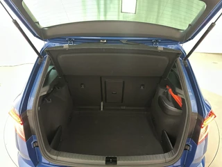 Skoda Karoq 1.5 TSI 150pk ACT Sportline Business Camera Trekhaak Sfeerverlichting Stoelverwarming Adaptive Cruise LED / 21