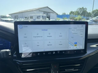 Ford Focus 1.0 EcoBoost Hybrid ST Line X  | Adapt. Cruise | Apple/Android | Stuur- en stoelverwarming | Keyless | PDC v+a incl. camera / 34