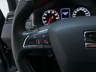 Seat Ibiza 1.0 TSI 110pk FR Business Intense Plus Stoelverwarming Parkeersensoren Navigatie DAB+ / 21