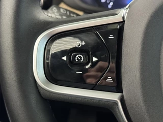 Volvo XC60 2.0 T8 Plug-in hybrid AWD Ultra Dark / 20