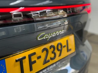 Porsche Cayenne 3.0 E-Hybrid Full Option | Vierwielbesturing | PANO | PDLS+ | BOSE | PASM | ComfortPakket | Soft Close |Trekhaak / 61