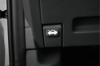 Kia EV3 Plus 81.4 kWh  - SOH 98,8% - Stoel/stuurwiel verwarming - Adaptieve Cruisecontrole - LED lampen - V2L - Fabrieksgarantie tot en met 03-2032 / 24