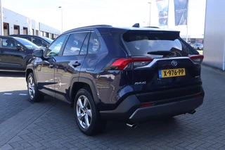 Toyota RAV4 2.5 HYBRID DYNAMIC CAMERA ADAP-CRUISE ANDROID/APPLE STOEL/VOORRUITVERW. LM-VELGEN P-SENSOREN / 4