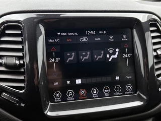Jeep Compass 4xe 240 Plug-in Hybrid Electric S | Automaat | Cruise control | Navigatie | Camera | Leder / 29