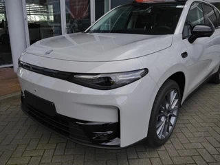 Leapmotor C10 Design 69.9 kWh | Demo | Diverse kleuren leverbaar | 1500 kg trekgewicht | Wltp 420 km | Stuurverwarming | Stoelverwarming en koeling | Elektrisch verstelbare voorstoelen | Navigatie | Keyless entry & start | 20 inch lichtmetalen velgen | Led verlichting / 44