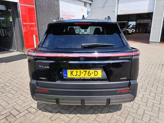Toyota bZ4X Touring Executive AWD 75 kWh PANODAK JBL-AUDIO 1500KG TREKGEW STOELVERW/KOELING STUURVERW BLIND SPOT WARMTEPOMP EL-ACHTERKLEP / 7