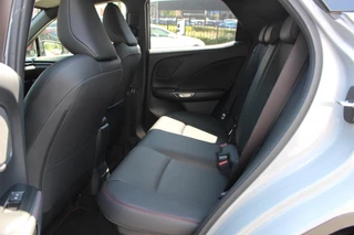 Lexus LBX 1.5 Emotion 2WD / 29