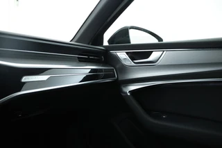 Audi A6 Avant 55 TFSI e quattro Competition S-line  262pk, zwarte hemel s-line stuur climate, / 41