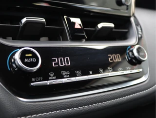 Toyota Corolla Touring Sports 1.8 Hybrid Business  | Navigatie | Stoelverwarming / 44