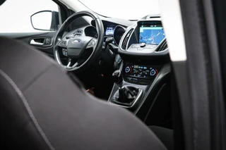 Ford Kuga 1.5 EcoBoost Trend Ultimate | CLIMA | VOORRUITVERWARMING | APPLE | TREKHAAK | 18" / 13