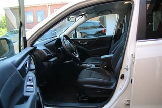 Subaru Forester 2.0i e-BOXER Luxury / 27