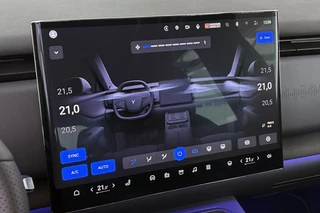 Voyah Courage Business Edition 80 kWh / 27