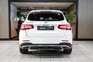 Mercedes GLC-klasse 350e 4MATIC AMG Premium Plus|Pano|verkoeling|Trekhaak|Leder / 13