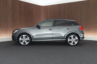 Audi Q2 35 TFSI 150pk S-Tronic S Edition Trekhaak Panoramadak ACC Stoelverwarming Keyless Virtual Cockpit 2x S-Line / 8