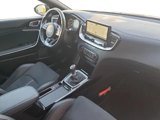 Kia ProCeed 1.5 T-GDi GT-Line | Stoel en stuurverwarming | Navigatie | Elektrische achterklep | Camera | Climate control | Apple Carplay / Android Auto | / 19