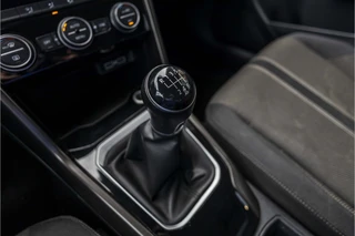 Volkswagen T-Roc 1.0 TSI Style  | NL Auto | Carplay | ACC / 23