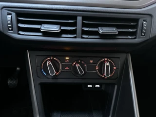 Volkswagen Polo 1.0 TSI Comfortline Parkeersensoren App-Connect DAB+ Navigatie / 22