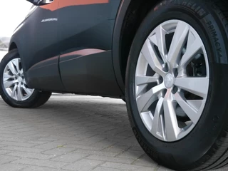 Peugeot 5008 1.2 PureTech Active | Automaat | Trekhaak | 7 zits | Achteruitrijcamera | Parkeersensoren voor | Apple carplay | Climate control | Cruise control | / 24