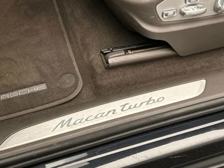 Porsche Macan 3.6 Turbo 400 pk | Bose | Glascoating | Memorie | Camera |Trekhaak | Stoelverwarming | 21 " | / 26