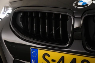 BMW 2-serie Coupé M240i xDrive High Executive | SCHUIFDAK | HARMAN KARDON | HEAD UP | DRAADLOZE LADER / 8