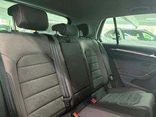 Volkswagen Golf 1.5 TSI Highline/ NL auto/ Pano/ Parkeersensoren / 34