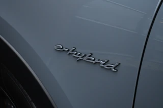 Porsche Cayenne Coupé 4.0 Turbo E-Hybrid GT  Burmester PDCC Carbon HUD ACC 360 / 56