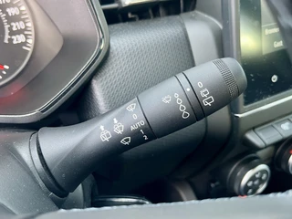 Renault Clio 1.0 TCe 90 Evolution  | Lichtmetaal | Parkeersensoren | Airco | Cruise Control | NL Auto | BTW Auto | Apple CarPlay/Android Auto / 23