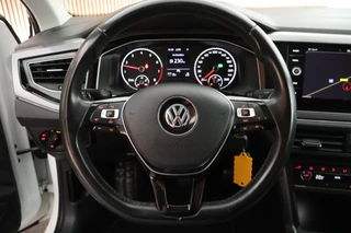 Volkswagen Polo 1.0 TSI 95pk DSG R-Line Highline Camera Parkeersensor Climate Control Adaptive Cruise / 17