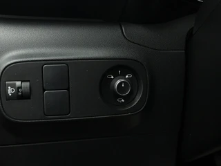 Citroën C3 1.2 PureTech Shine Navigatie | Camera | Cruise control / 19