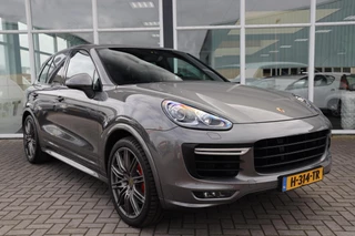 Porsche Cayenne 3.6 GTS|Panoramadak|Bose|Sportchrono|Navi|Camera|Stoelverwarming Voor/Achter|Verwarmd Stuurwiel|Elek. Stoelen|LED| / 2