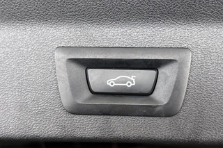 BMW X3 xDrive30e M Sport Panoramadak Stuur-Stoelverwarming HiFi Camera / 43