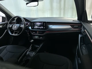 Skoda Kamiq 1.0 TSI Sport Business Virtual Cockpit Trekhaak Parkeersensoren App-Connect Stoelverwarming / 4