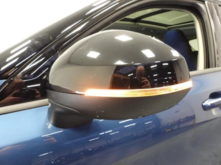 Lynk & Co 01 1.5 PHEV BlackLine NAVI/360CAM/SCHUIFDAK/LED/20"LMV! / 42