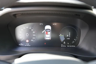 Volvo XC40 1.5 T4 RECH R-DESIGN Camera,Carplay, Harman Kardon / 24