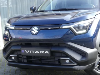 Suzuki e VITARA Style 61 kWh Elektrische bestuurdersstoel, Panoramadak, Half lederen bekl. 360 graden camera, Stuur verwarming / 35