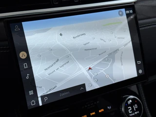 Jaguar F-PACE 2.0 P400e PHEV HSE VAN: 40.900,- VOOR: 38.877,- UW VOORDEEL: 2.023,- RIJKLAARPRIJS INCL 12 MND BOVAG GARANTIE| PANORAMA DAK | EL.STOELEN MET GEHEUGEN | HEAD UP | STOEL + STUUR VERWARMING | LEDER| 360 CAMERA / 44