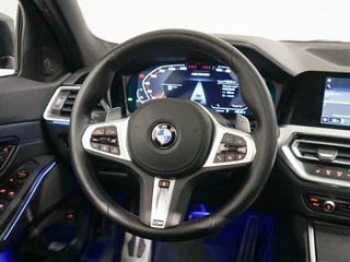 BMW 3 Serie Touring M340i xDrive Panoramadak | M-Stoelen | Harman Kardon | CoPilot / 45