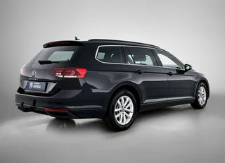 Volkswagen Passat Variant 1.5 TSI Business Automaat | Adaptive Cruise | Stoelverwarming | CarPlay | Trekhaak / 2