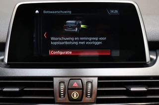 BMW 2 Series Active Tourer 218i Executive Automaat  / Navigatie / Trekhaak / Panoramadak / LED / Achteruitrijcamera / Climate Control / Parkeersensoren voor+achter / Cruise Control / Bluetooth / 27