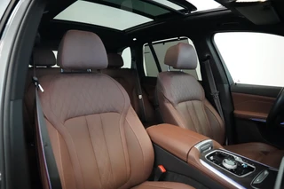 BMW X5 xDrive50e Launch Edition  Panoramadak Leder M-Sport Pro Trekhaak Head-Up / 26