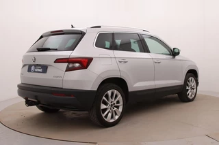 Skoda Karoq 1.5 TSI ACT Style | Adaptive cruise | Stoelverwarming | CarPlay | Camera | Parkeersensoren achter | Trekhaak / 2